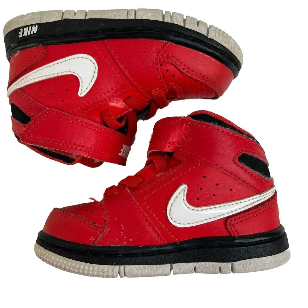 Nike Size 5C Toddler Court Borough Red Leather Sneakers 585616-610 Shoes Classic